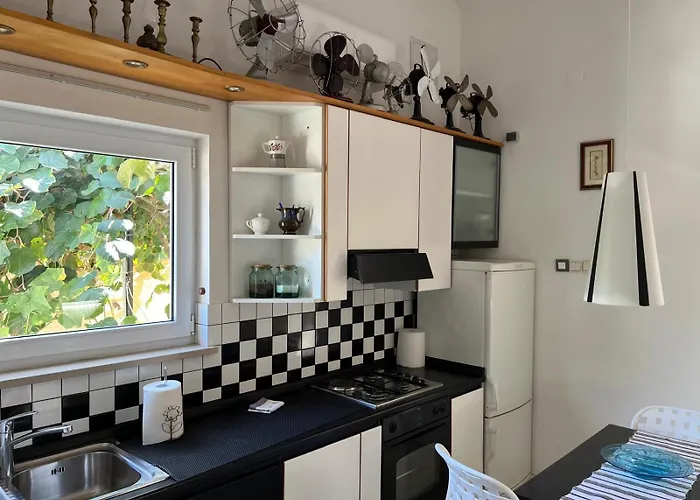 Apartman Art Gallery *