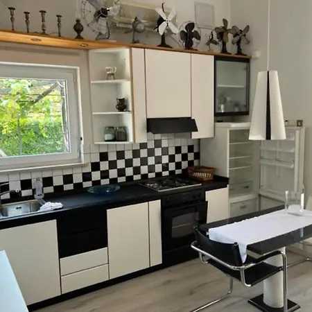 Art Gallery 아파트 *